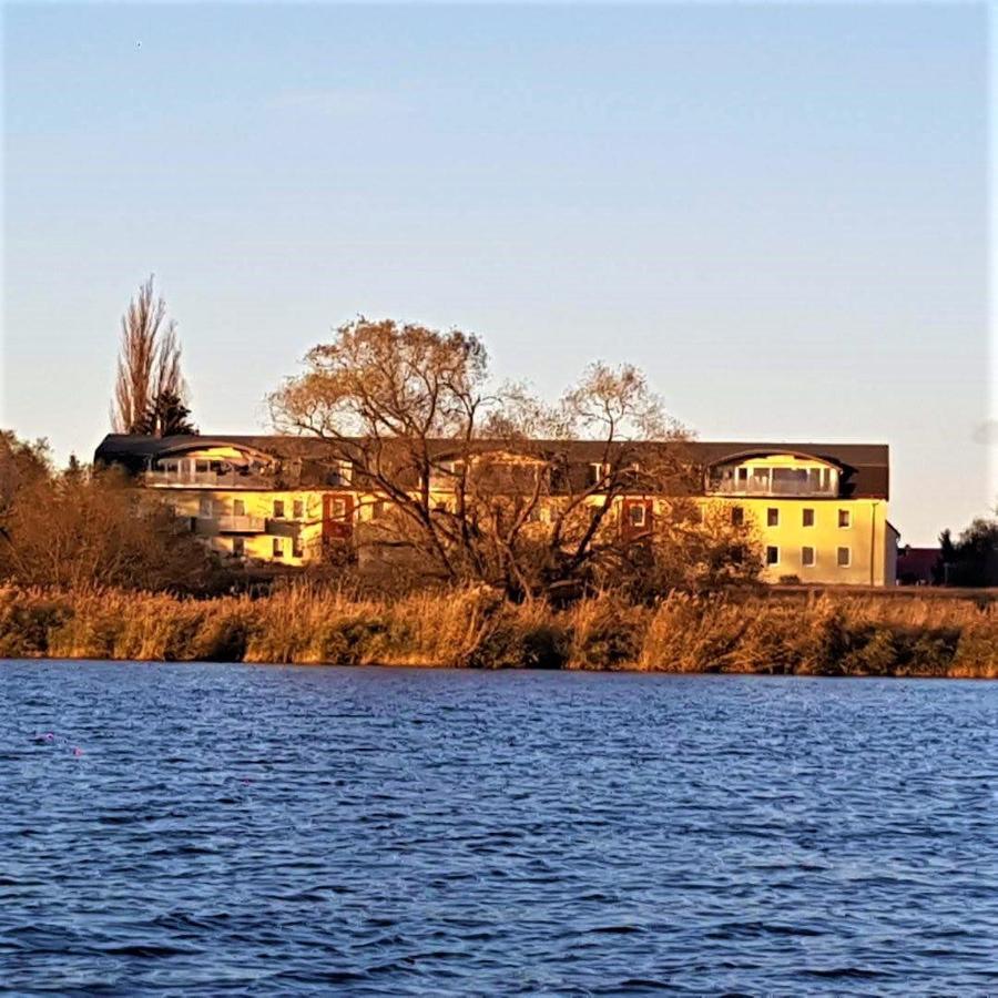 Ferienwohnung Mit Seeblick Brandenburg (Brandenburg an der Havel) Exterior foto